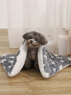 Luxury Plush Pet Blanket, Thick Warm Breathable Soft Comfortable Pet Cat Dog Bed Mat,Machine Washable, Indoor Blanket Suitable For All Sizes Of Pets In Winter
